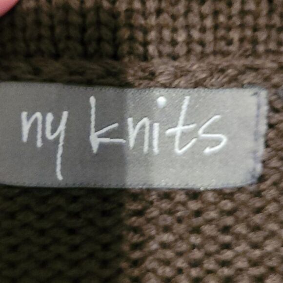 NY knits Faux fur trimmed open front sleeveless cardigan - Picture 4 of 7